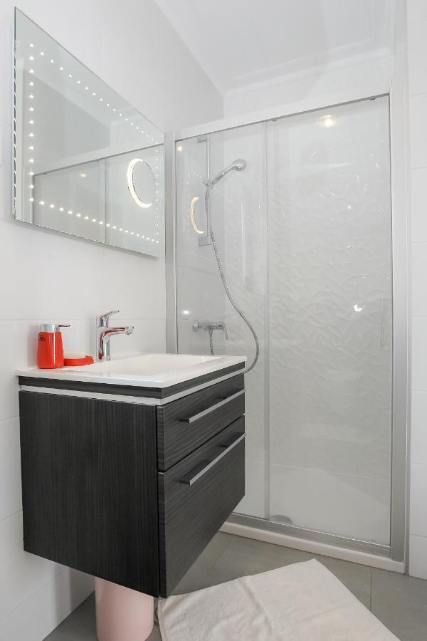 Apartments Tomana โนวาลยา ภายนอก รูปภาพ