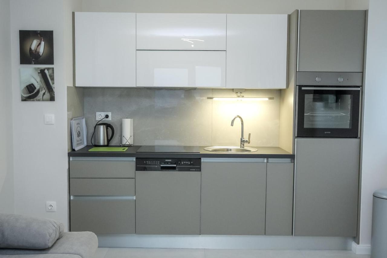 Apartments Tomana โนวาลยา ภายนอก รูปภาพ